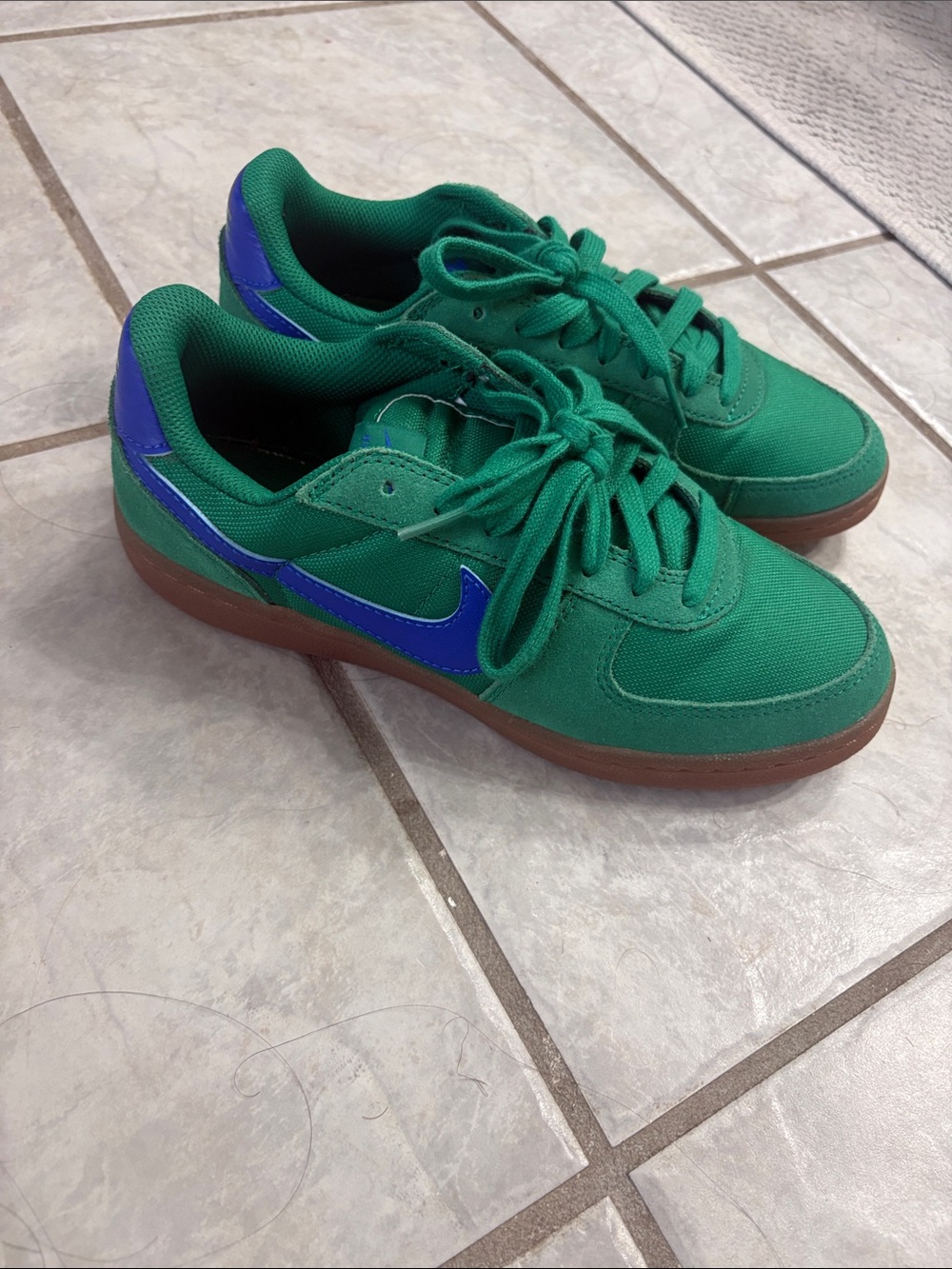 NWOT Nike Field General Grade School Shoes Size 6 kids - Picture 4 of 8